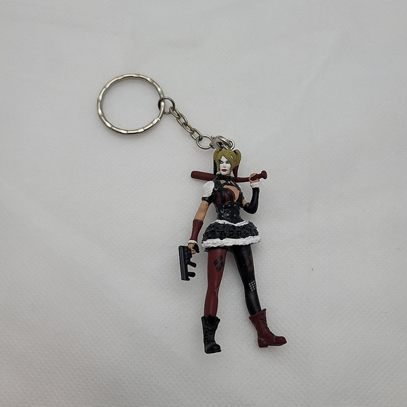 DC Comics Batman Arkham Knight Harley Quinn Keychain - Picture 1 of 3